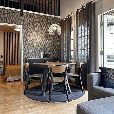 Ylaekerran Asunto Parvekkeella Ja Saunalla Ferienhaus *