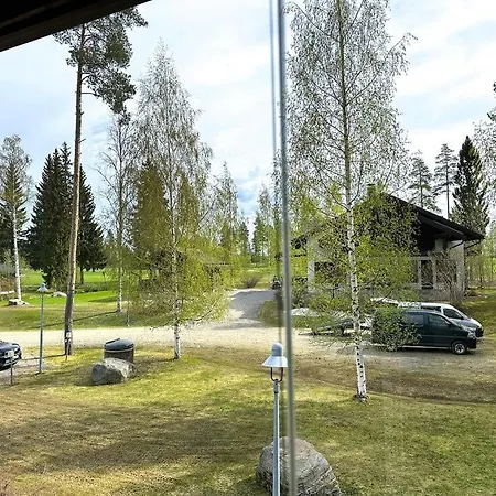 Ylaekerran Asunto Parvekkeella Ja Saunalla